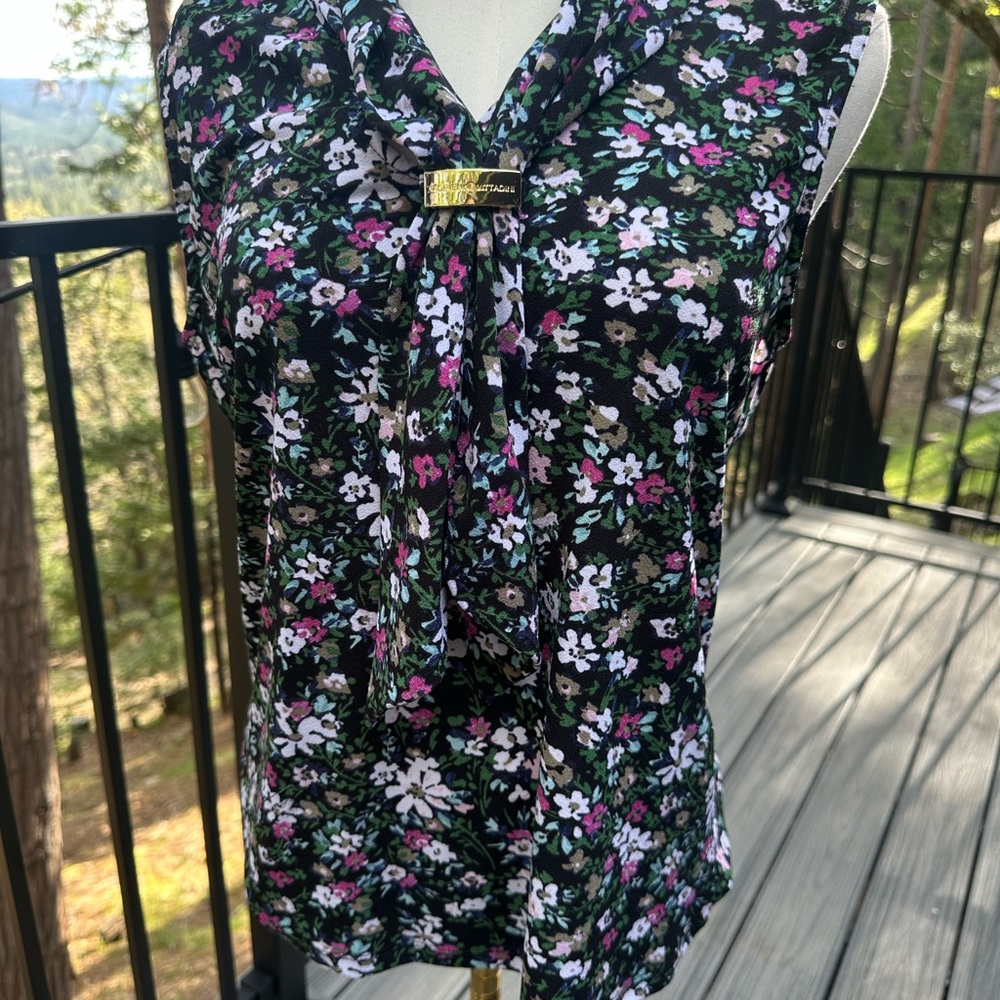 Floral Sleeveless Top - Black and Pink